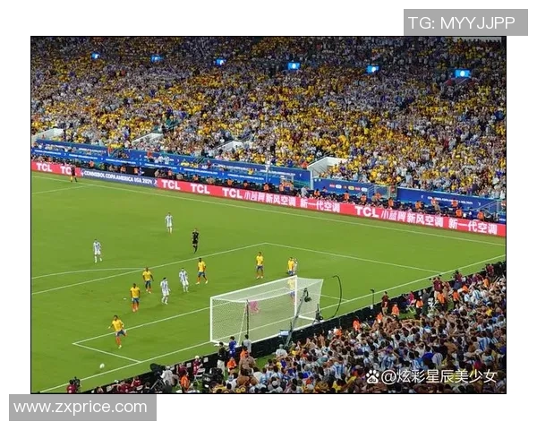 高清炫彩足球球星互动壁纸合集呈现激情赛场魅力瞬间